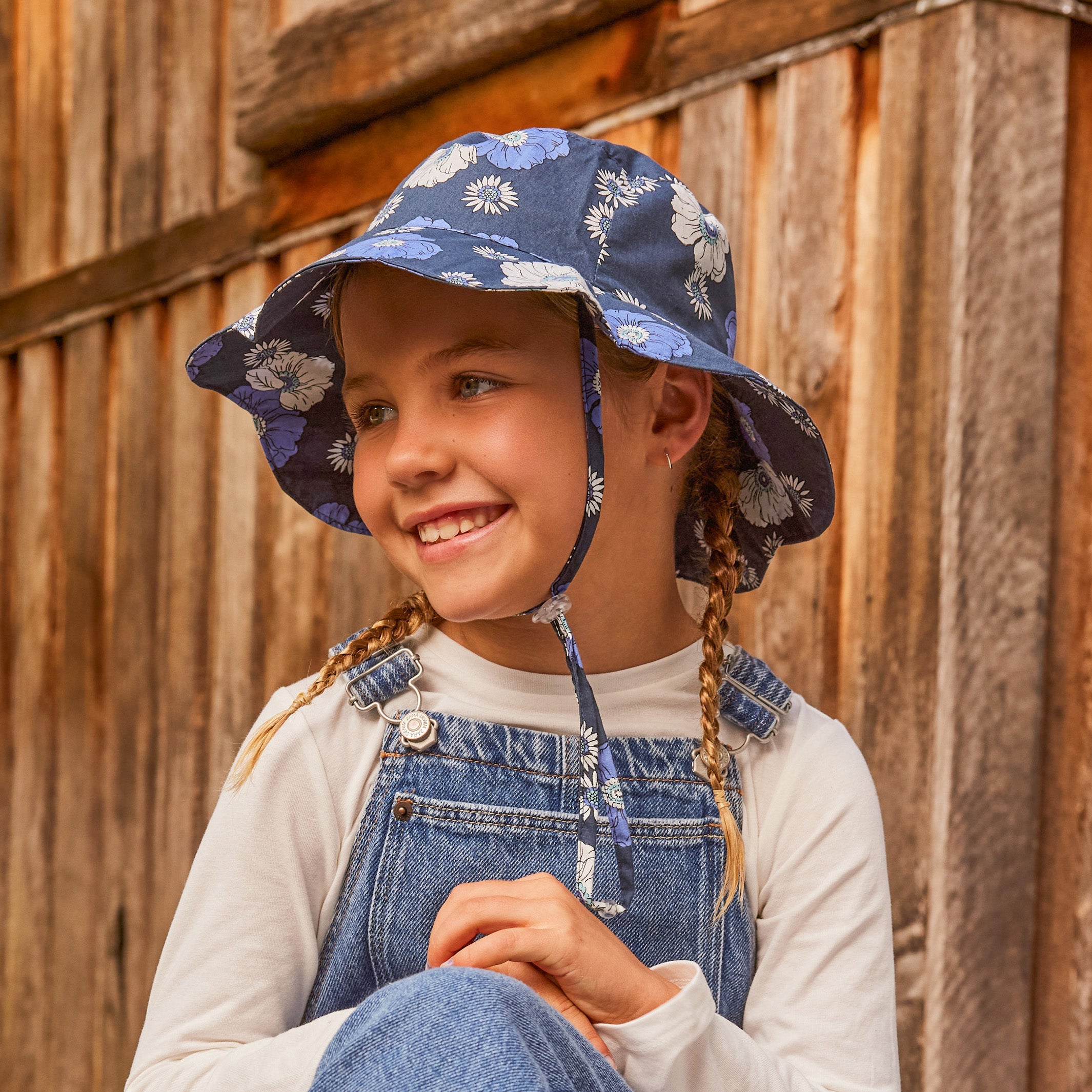  Flora Bucket Hat - Navy