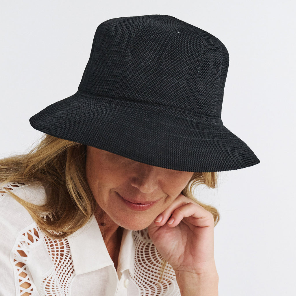  Tamzin Bucket Hat - Black