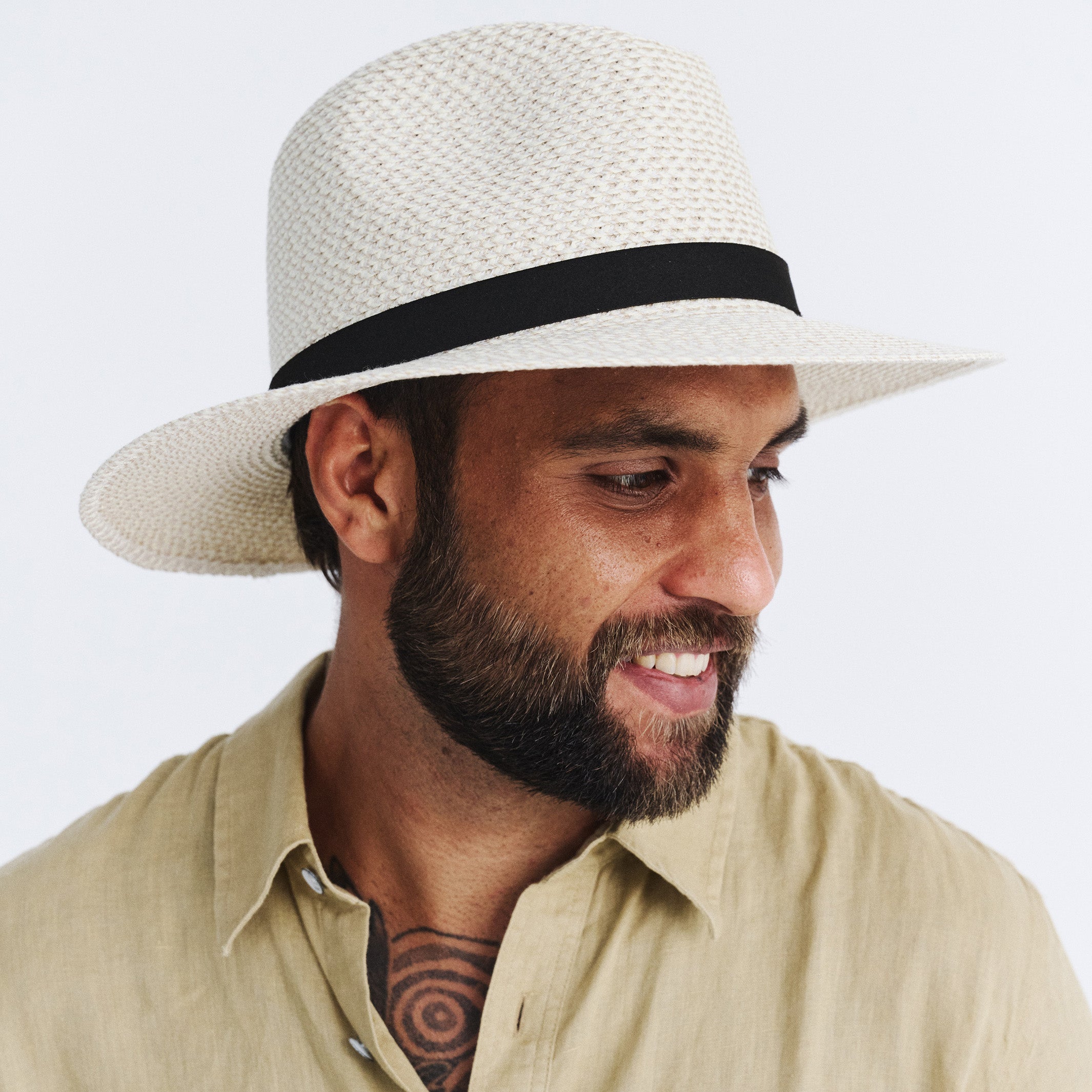  Outback Lightweight Fedora Hat - Ivory/Black