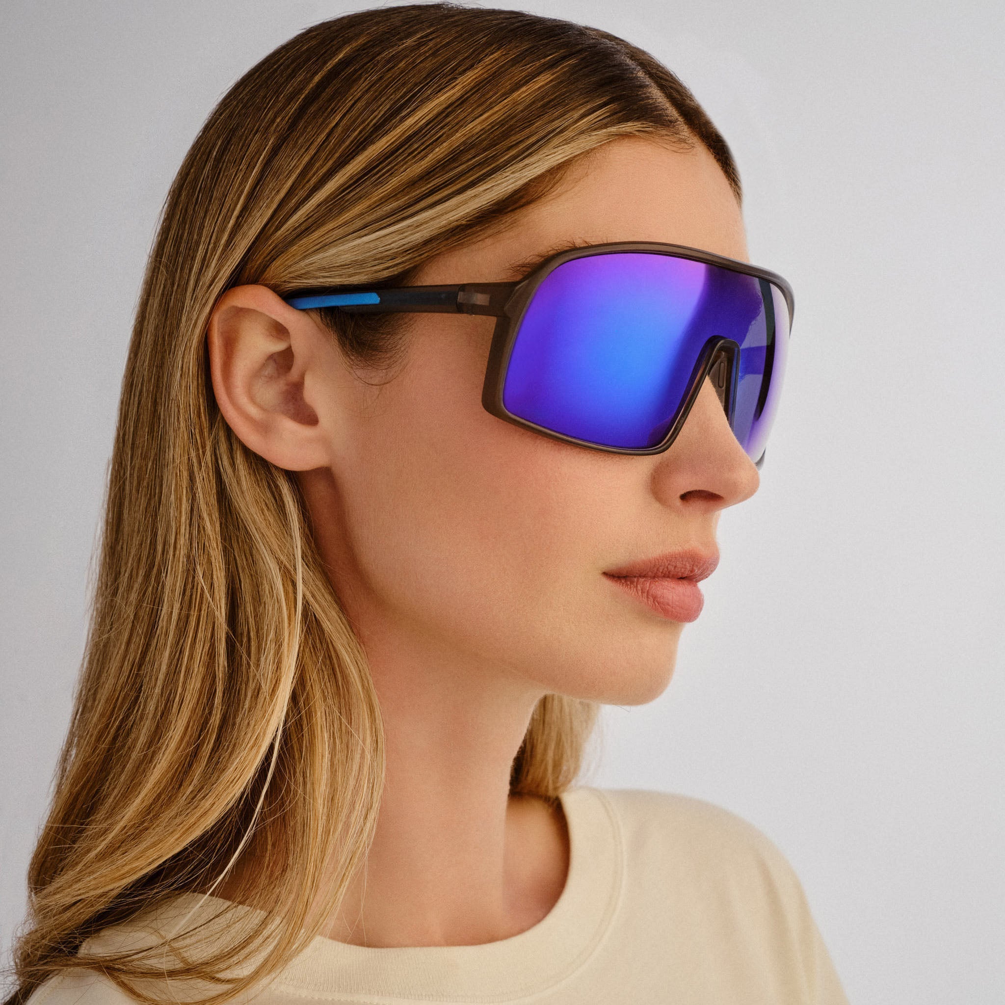  Outfield Shield Sunglasses - Grey/Neon Blue